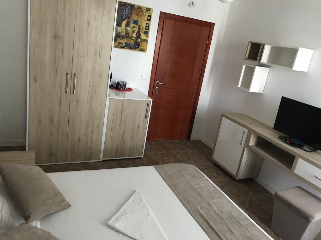 Apartments Stanaj Ülgün Dış mekan fotoğraf