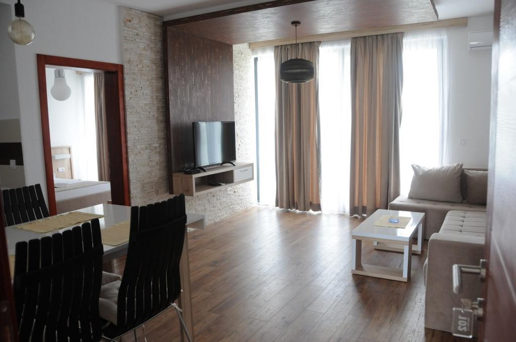 Apartments Stanaj Ülgün Dış mekan fotoğraf